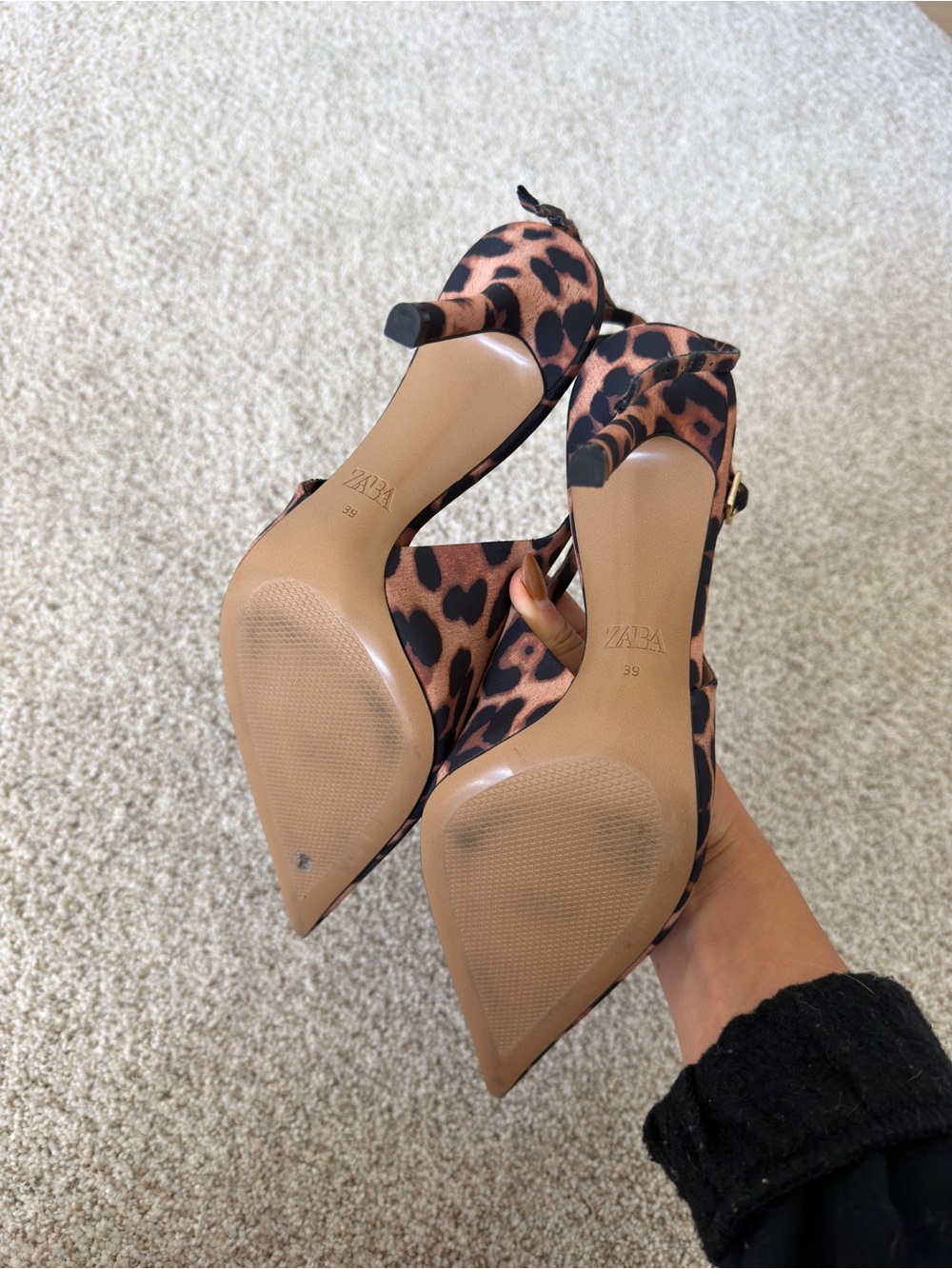 Size 39 Leopard Slingback Heels - Picture 7 of 7
